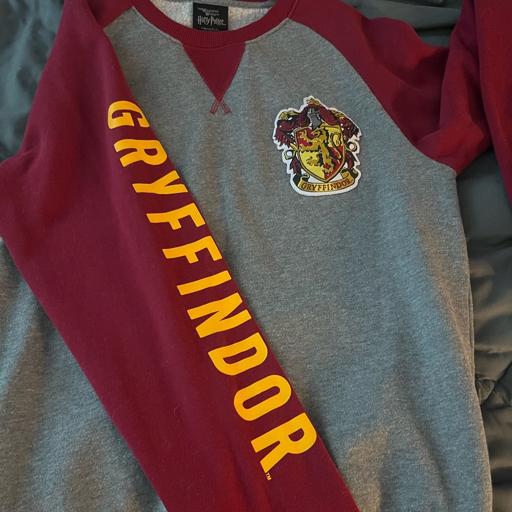 Brand New W/O Tags - Gryffindor Sweatshirt